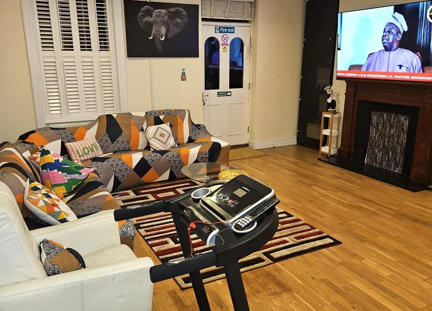 Heathrow Mansion Shuttles Apartment Uxbridge
