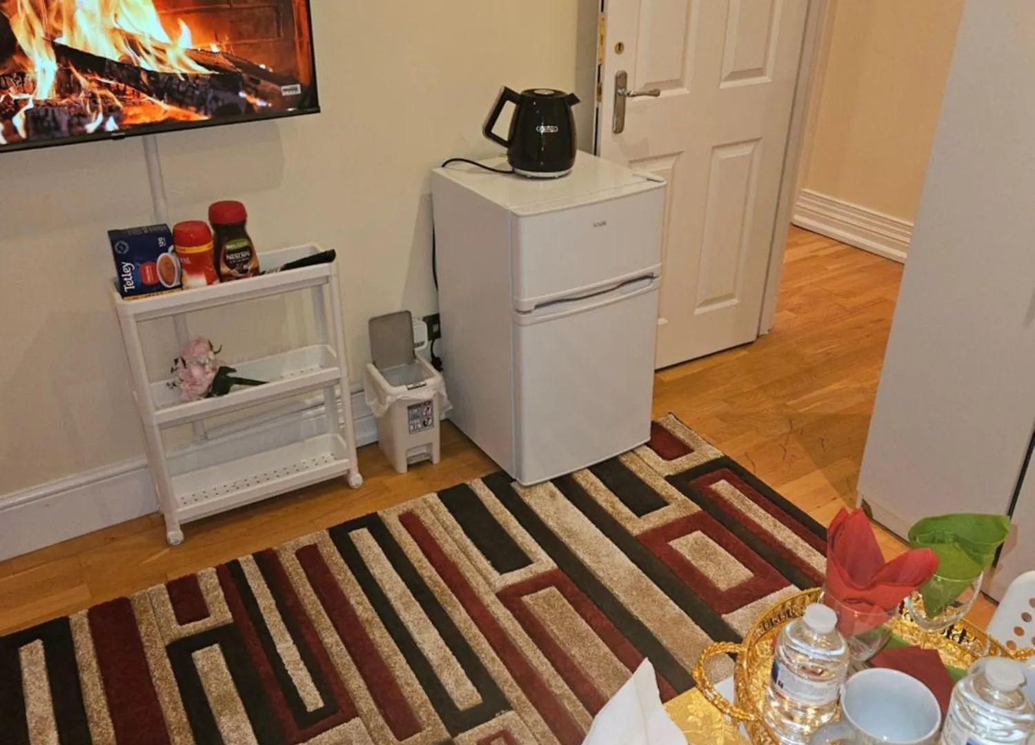 Heathrow Mansion Shuttles Apartment Uxbridge