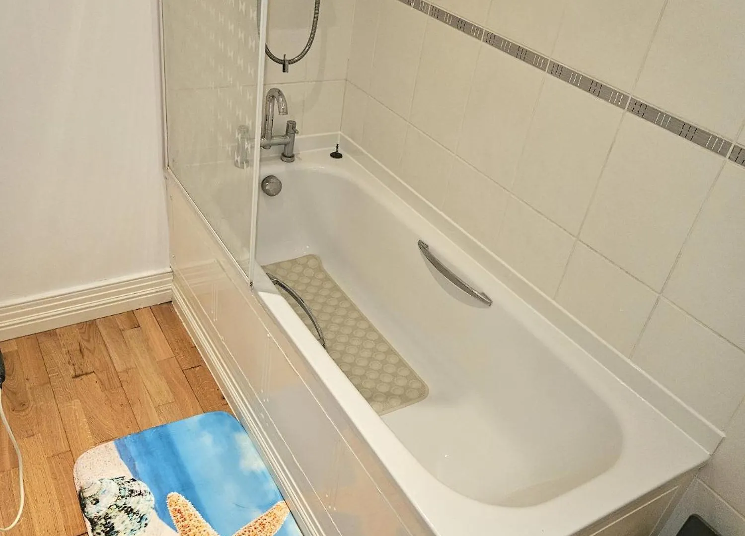 Heathrow Mansion Shuttles Apartment Uxbridge United Kingdom