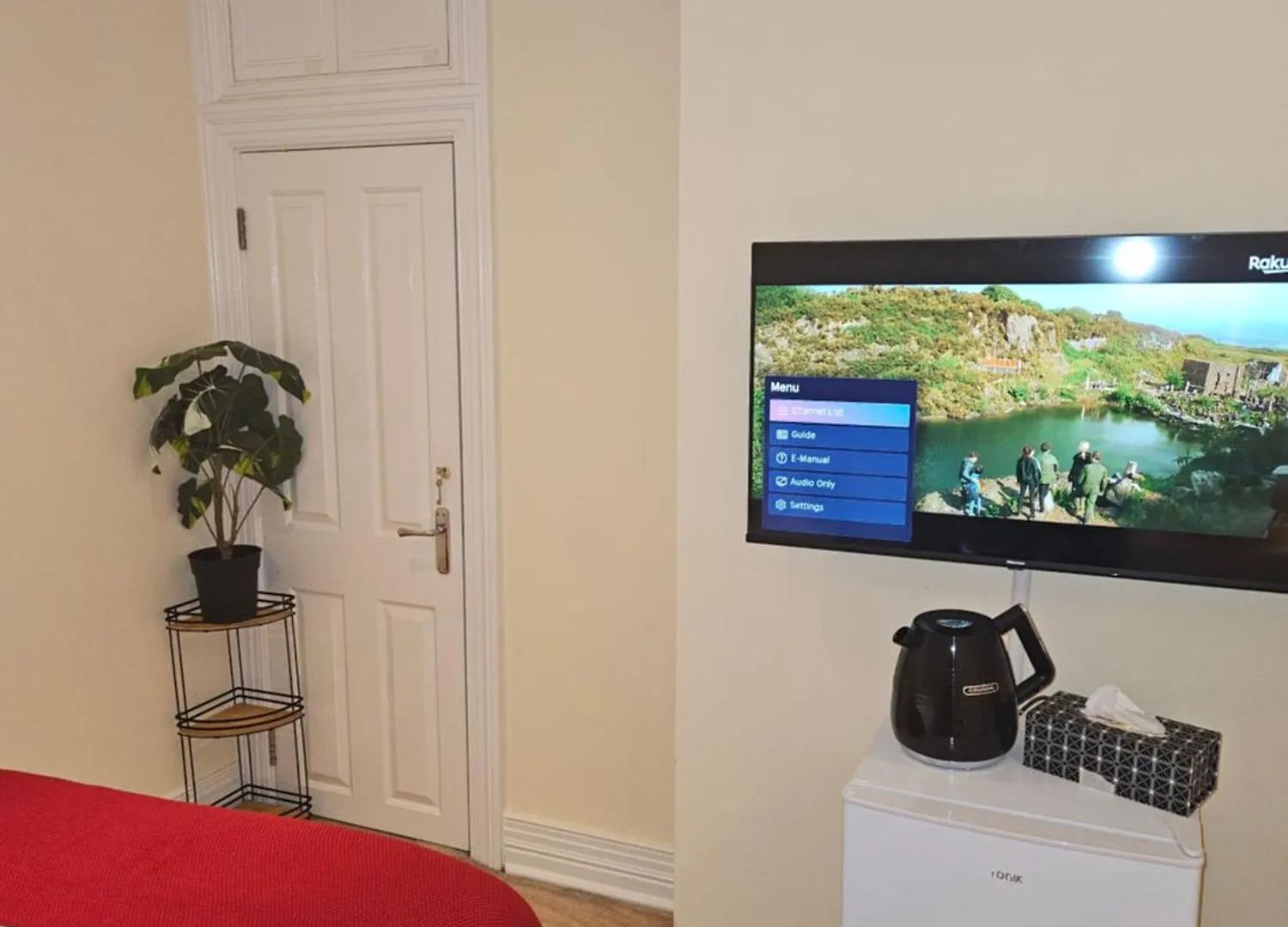 Heathrow Mansion Shuttles Apartment Uxbridge