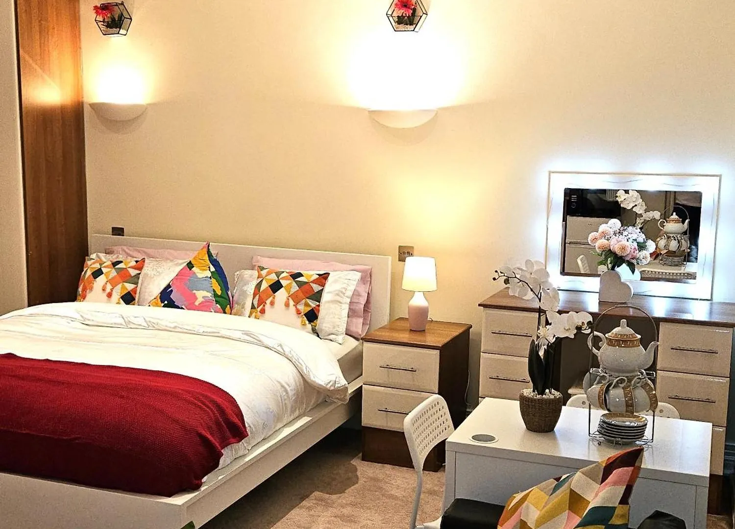 Heathrow Mansion Shuttles Apartment Uxbridge United Kingdom