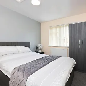 Oyo Honeycroft Hotel